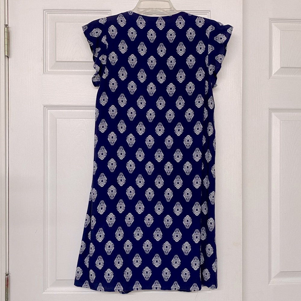 THML Embroidered Medallion Print Navy Blue Flowy Shift Dress Sz XS - Picture 4 of 5